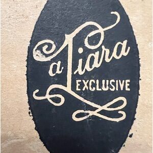 TIARA CRYSTAL ANTIQUE DISHES